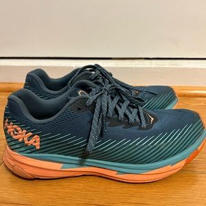 Hoka W Torent 2 Lightweight Trail Running Shoes Size 7